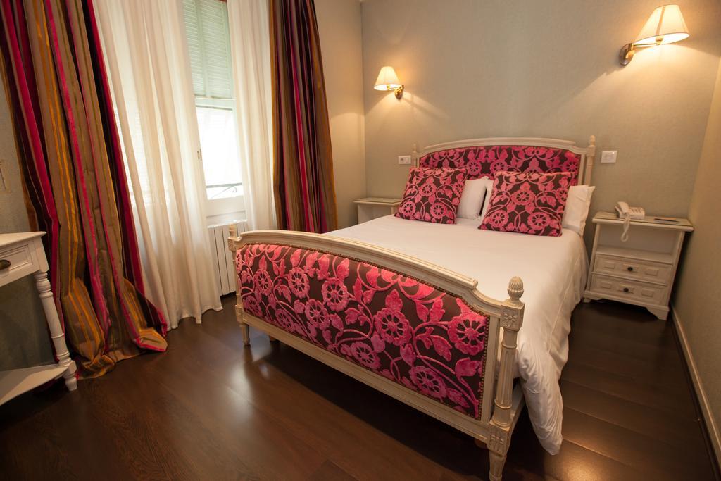 Paris Rome Hotell Menton Eksteriør bilde