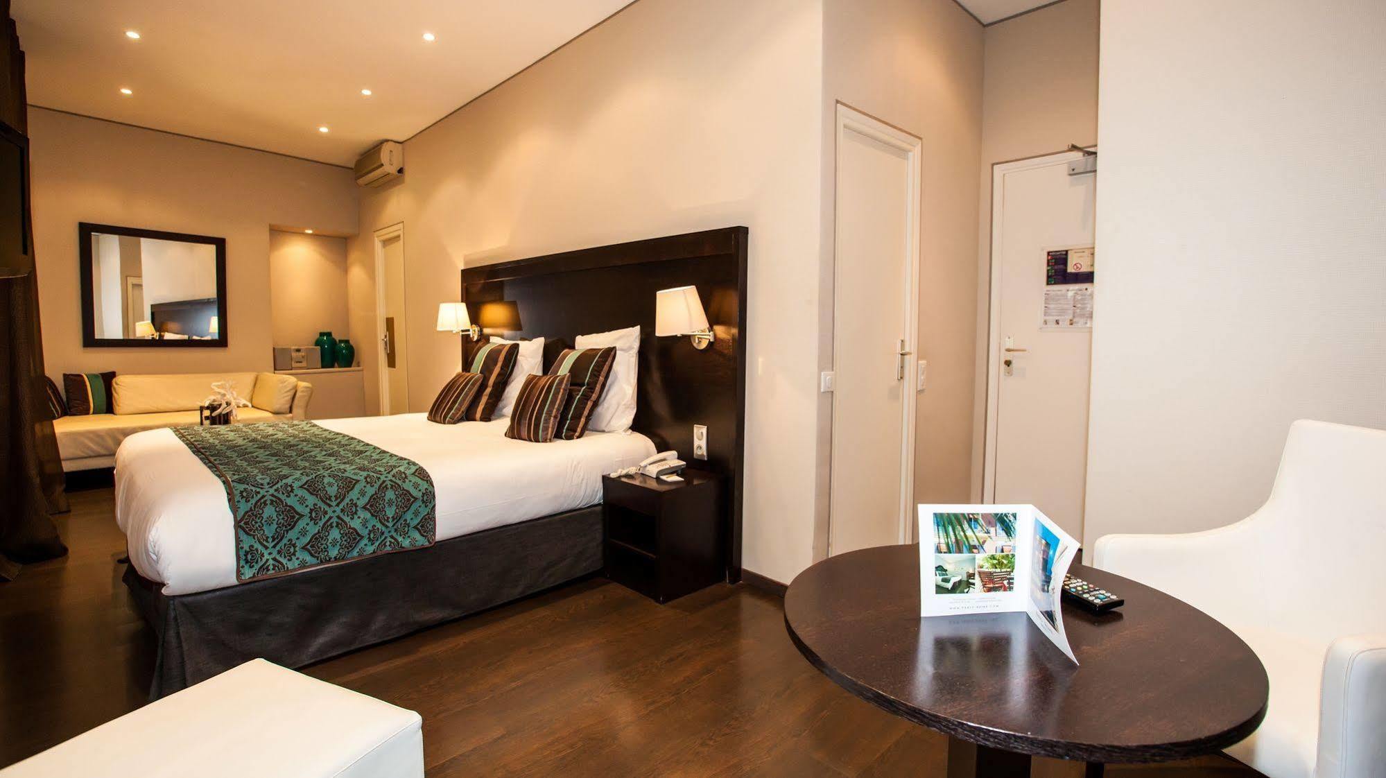 Paris Rome Hotell Menton Eksteriør bilde