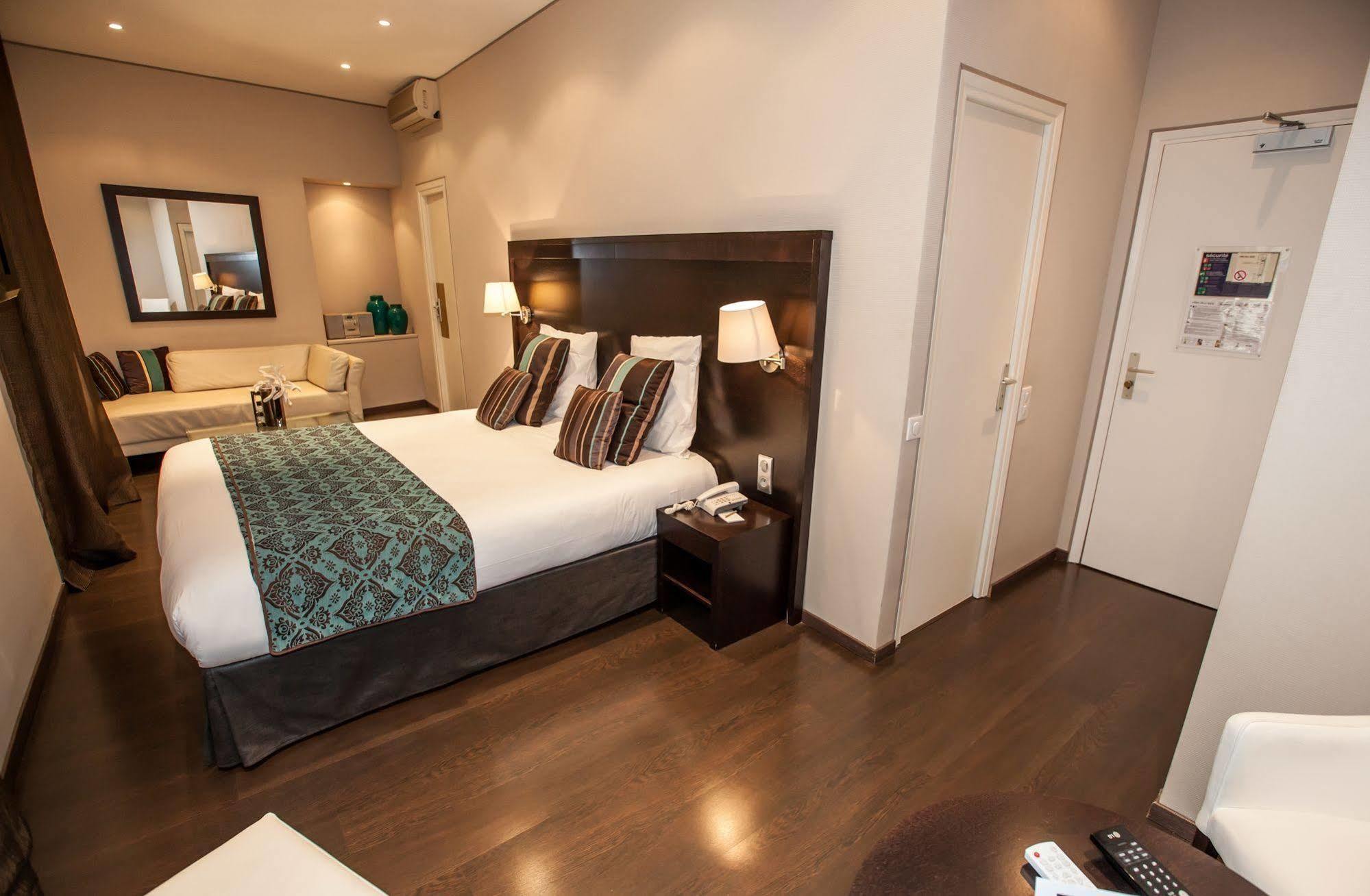 Paris Rome Hotell Menton Eksteriør bilde